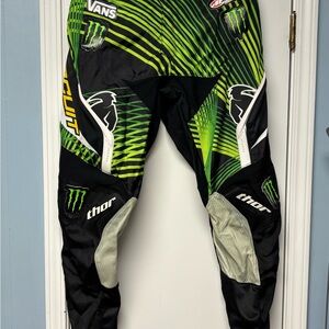 Thor Men's Dynamic Black and Green Pants